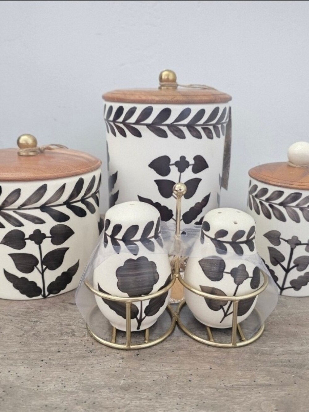 India Floral Brown Flowers Large, Medium & Small Canisters & Salt a Pepper Set